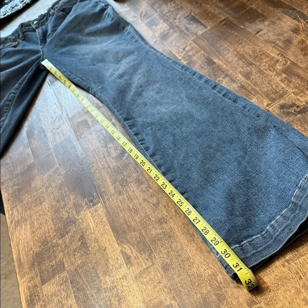 ED HARDY Vintage Y2K Flare Jeans  Embroidery Size 28 - Picture 12 of 14